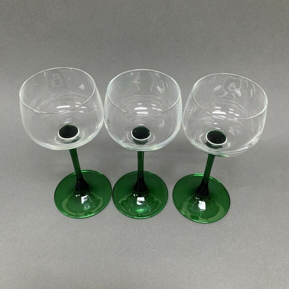 Luminarc? France Clear Emerald Green Stem Wine Glass Glasses 6 1/2" Lot of 3 - Picture 2 of 3